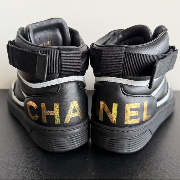 CHANEL Monochrome High-Top Sneakers - Authentic - Picture 5 of 7